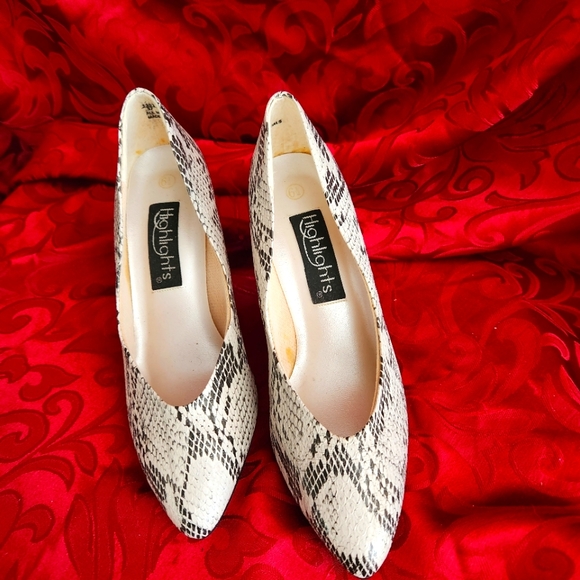 HIGHLIGHTS Brand Blk & White faux snake skin 2" stilleto heels size 7. - Picture 1 of 4